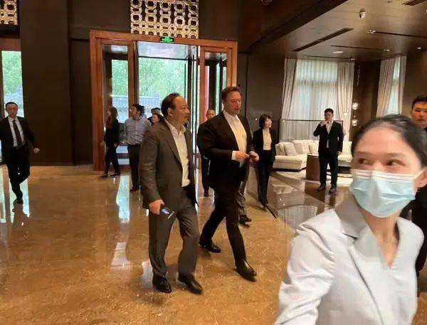 马斯克与宁德时代曾毓群会面 时隔一年 双方又会商谈什么？