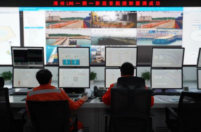 国家管网漳州LNG首船接卸圆满完成