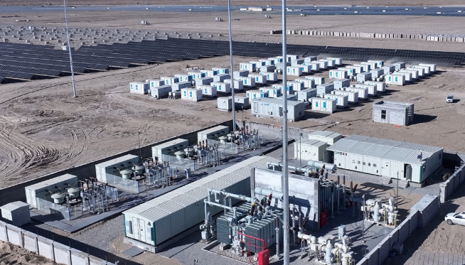 青海格尔木鲁能50MW/100MWh构网型储能电站正式投运