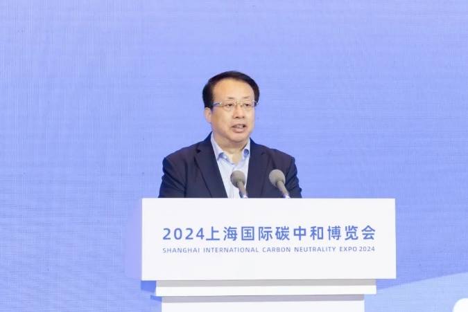 鲲华科技携多款产品亮相碳博会