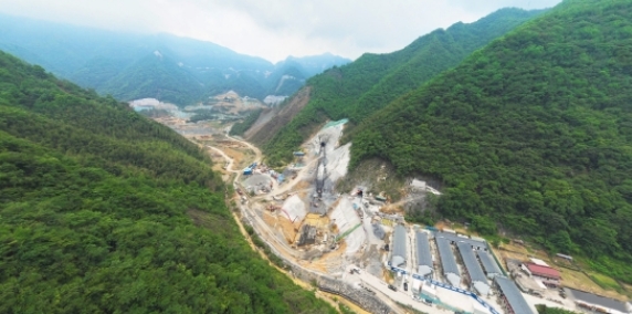 安徽石台抽水蓄能电站下水库工程通过截流验收