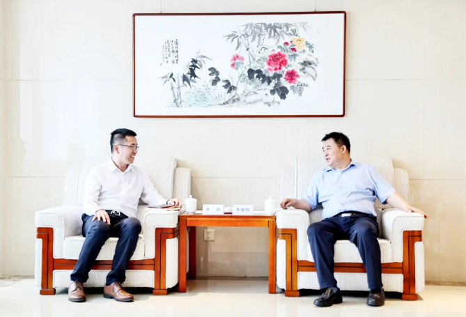 贵州金元党委书记、董事长朱绍纯与华为贵州政企业务总经理陈帅座谈交流