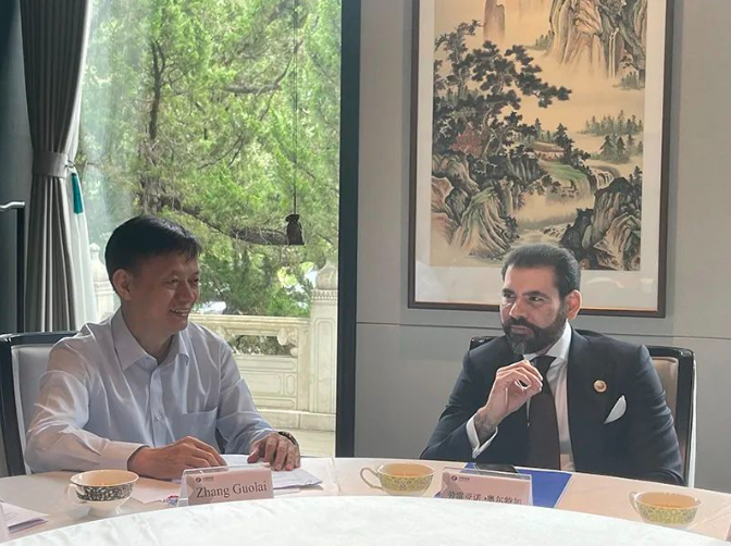 张国来会见尼加拉瓜总统顾问劳雷亚诺·奥尔特加