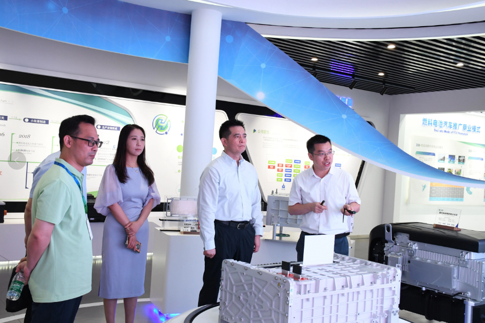 上海市应急管理局副局长杨晓东调研氢晨科技