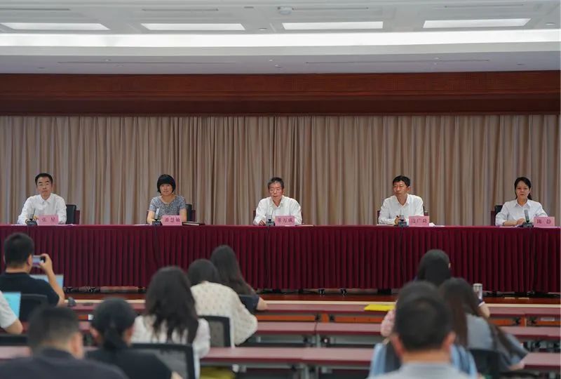 国家能源局：积极推动氢能在交通、工业等领域的多元化应用