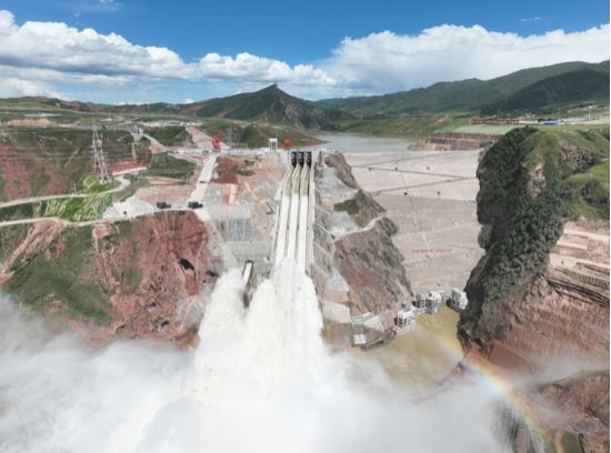玛尔挡水电站开闸泄洪有力应对黄河2024年第1号洪水