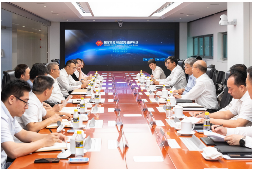刘国跃与中国冶金地质总局党委书记牛建华举行工作会谈