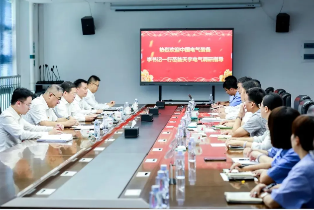中国电气装备党委书记、董事长李洪凤赴哈表所、天宇电气、厦门许继调研