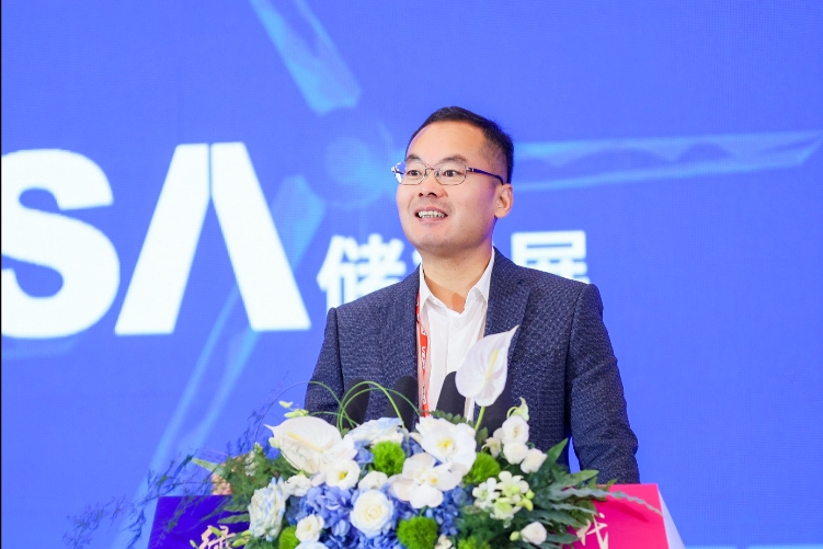 远景即将推出全球最大单箱8MWh储能系统！