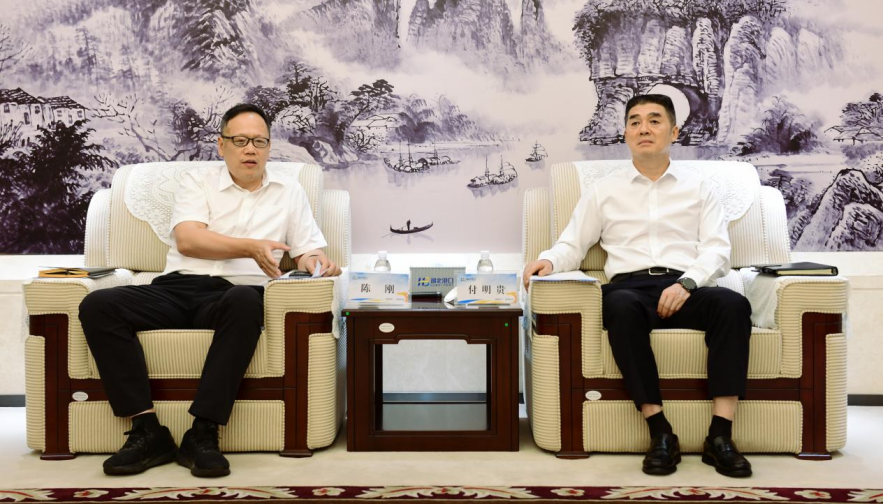 中国能建葛洲坝集团与湖北港口集团共商合作
