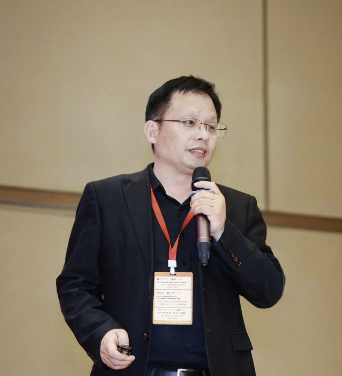 能源动力学教授盛伟：研究院主要科研方向就是瞄准哈密地方能源产业需求