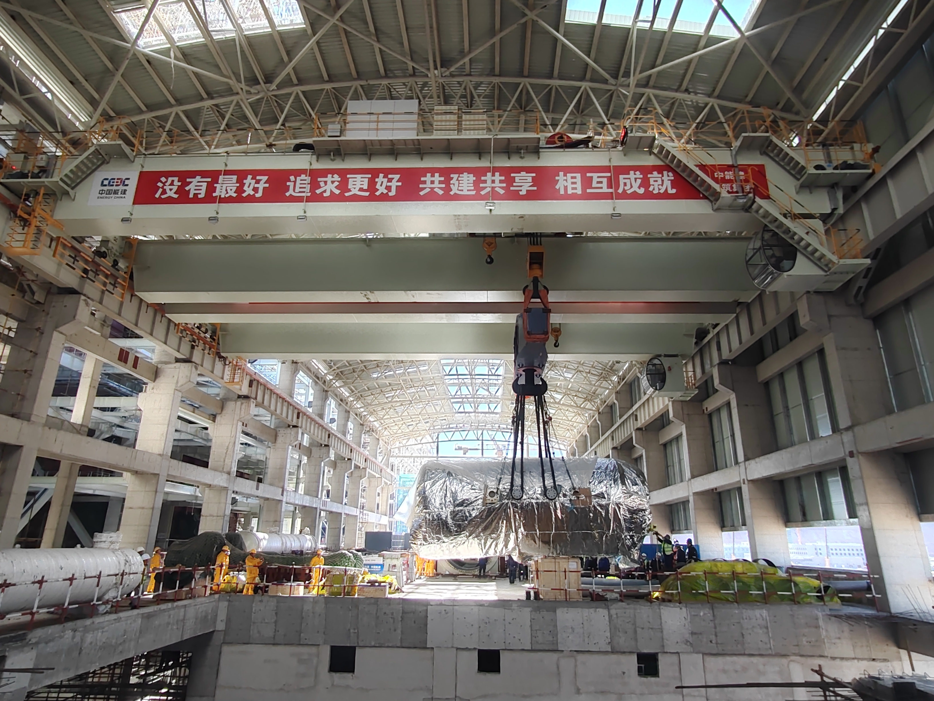 重能百万：1号机组发电机内定子顺利就位
