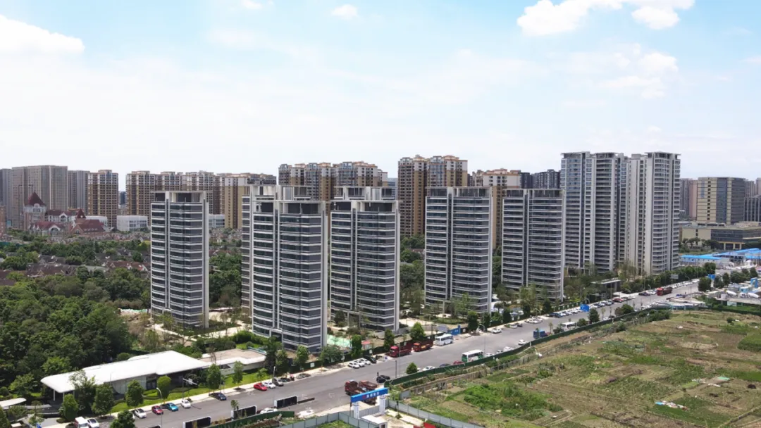 【中国日报网】中国能建葛洲坝二公司承建的成都金牛侯家地块总承包项目竣工