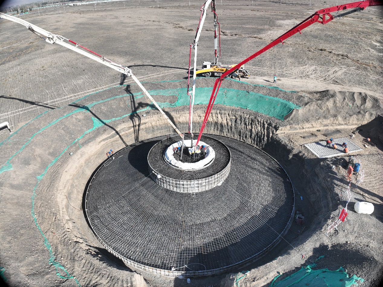 中能建建筑集团新能源工程公司：乌鲁木齐风电项目风机基础全面浇筑完成
