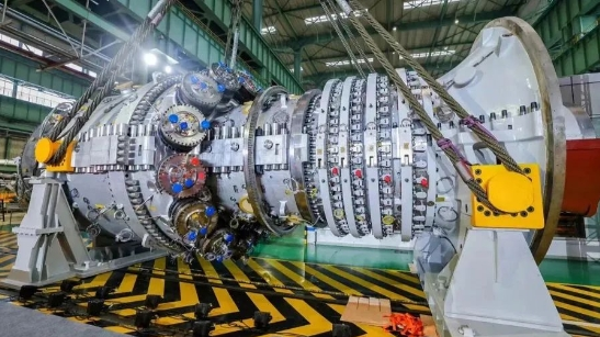 国内自主研制的300兆瓦级F级重型燃气轮机首次点火成功