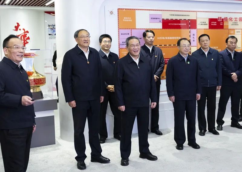 李强：统筹推进荒漠化综合防治和能源基地建设，把发展新能源和清洁能源摆在更加突出位置