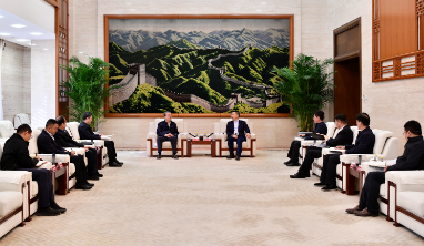 邹磊与中国水力发电工程学会理事长张野会谈