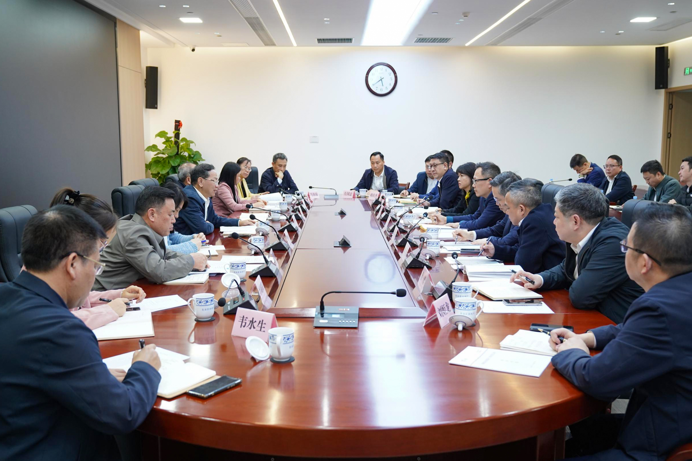 中国能建葛洲坝集团与广西水利厅深化合作