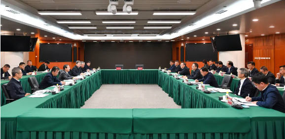 邹磊与北京市委副书记、市长殷勇座谈