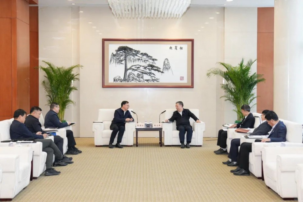 张文峰会见中国大唐总经理张传江