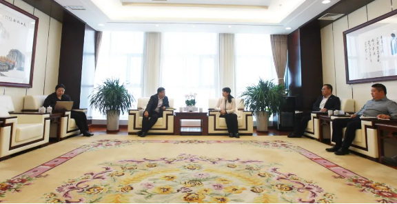 张玮、李国俭会见塔城地区发改委党组书记刘冲