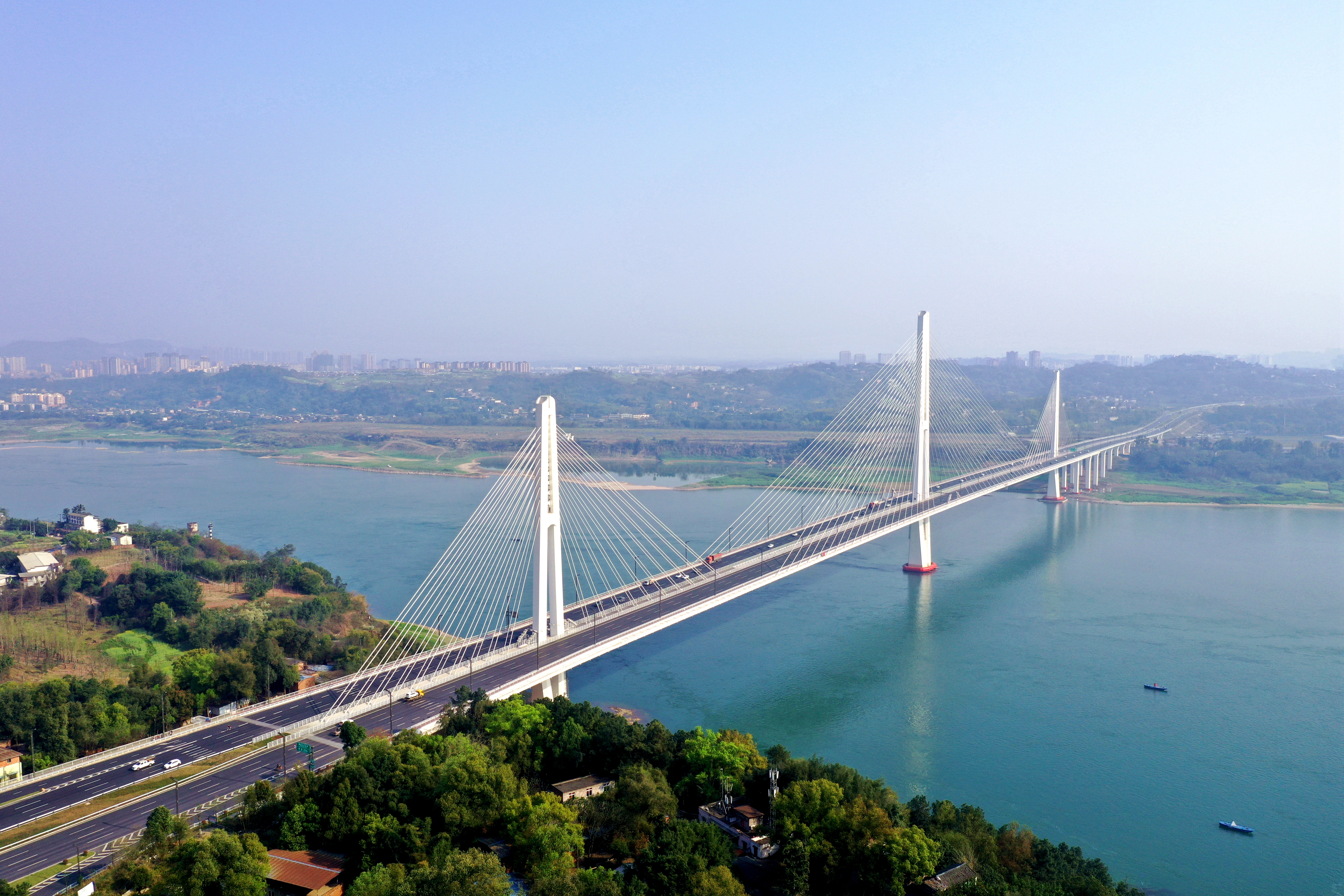 李同灵：把担当奋斗“写”在项目建设一线