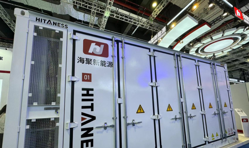105MW/105MWh！海基新能源完成配套生产组装的储能集装箱系统正式完工发货