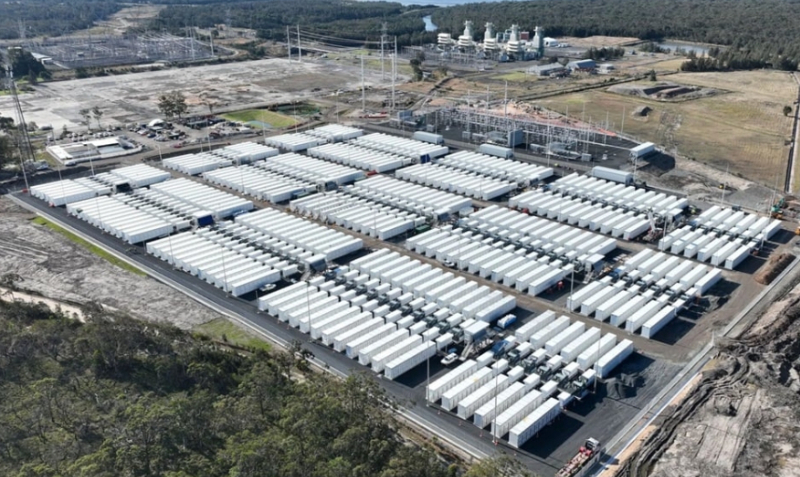 国网新疆电力：2024年1～8月，新疆新型储能充电量为27亿千瓦时，放电量为23.2亿千瓦时