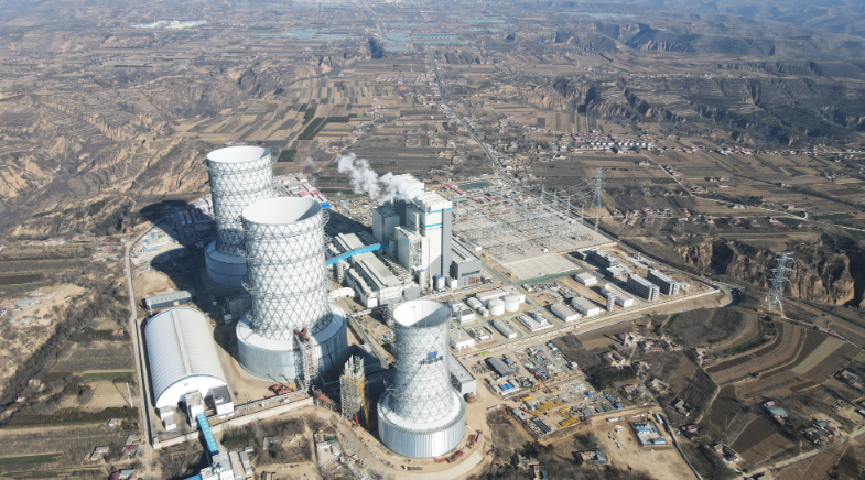 中国能建建筑集团承建的正宁百万调峰煤电项目1号机组并网