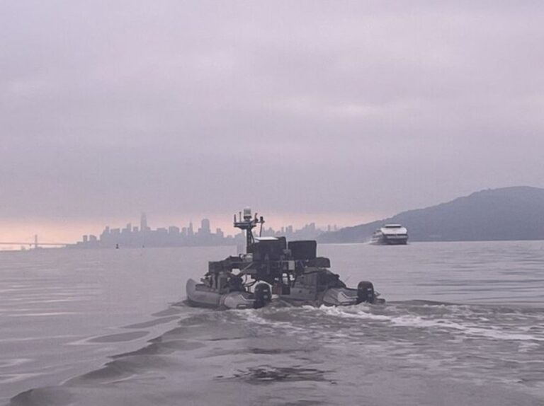 OPT WAM-V无人水面航行器实现多日连续运行，开启海上作业新篇章