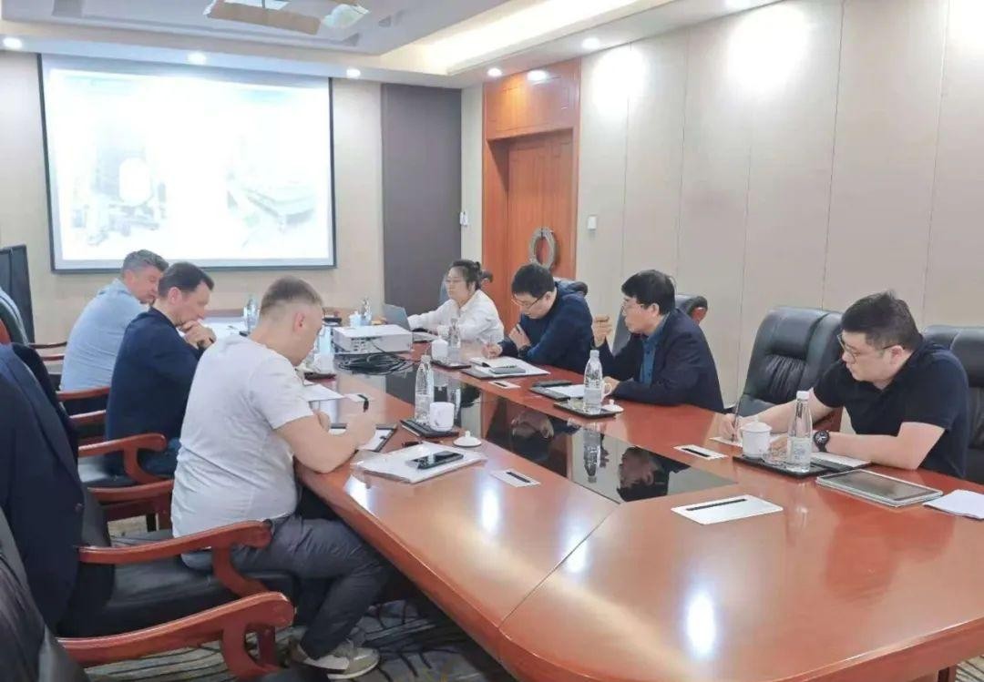 大连宝原一行赴连云港与俄罗斯AME公司进行会谈