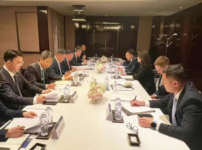 中交集团主要领导会见哈萨克斯坦交通运输部部长马拉特·卡拉巴耶夫
