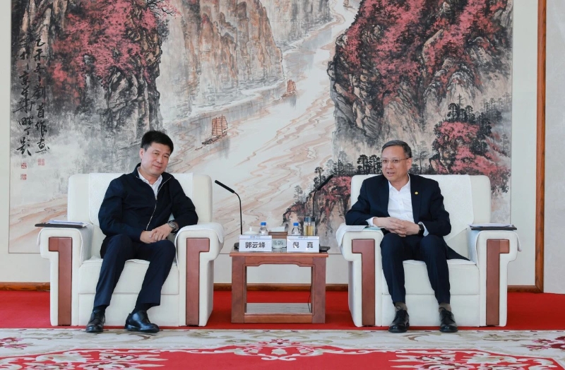 倪真与辽阳市市长郭云峰会谈倪真与辽阳市市长郭云峰会谈