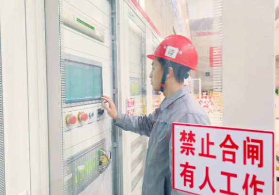 重庆双江航电枢纽水电站2号机组正式投产发电