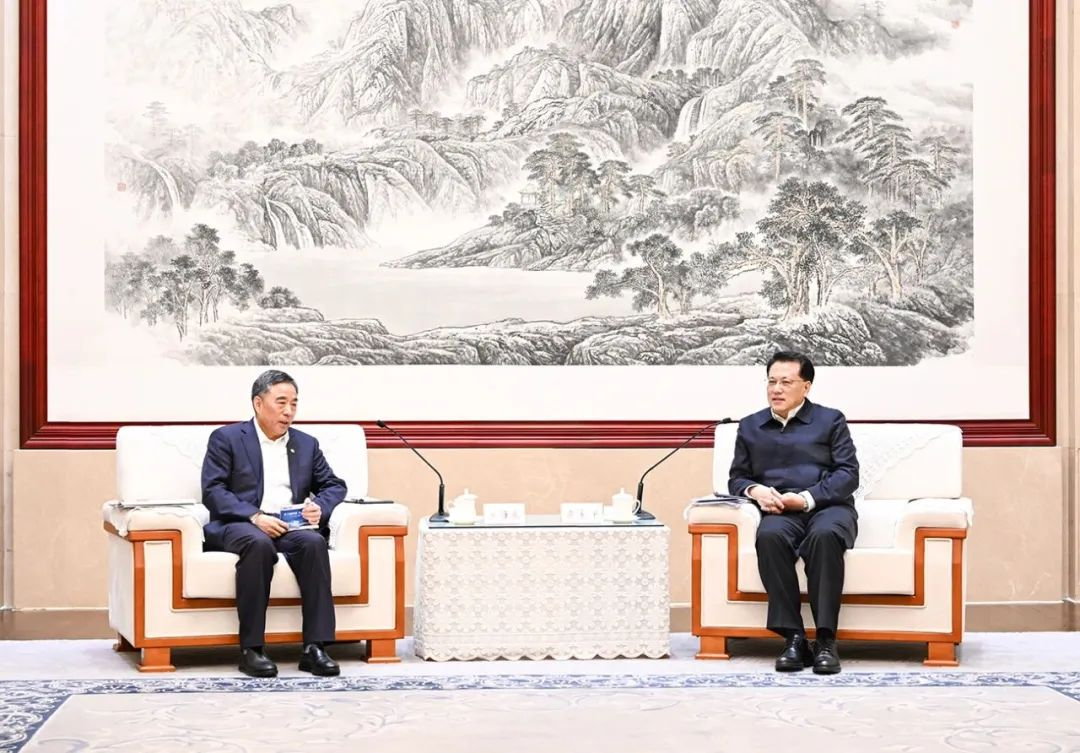 宋海良、倪真拜会重庆市委书记袁家军、市长胡衡华并见证签署战略合作协议