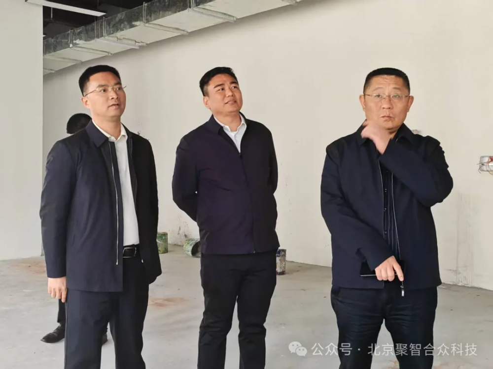 北京通川区区长覃永利参观视察达州氢能项目进度，公司总裁方刚陪同