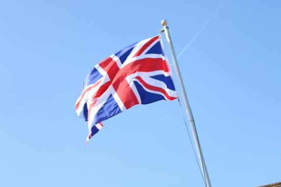 英国太阳能发电量创历史新高，可再生能源发电量占比最高