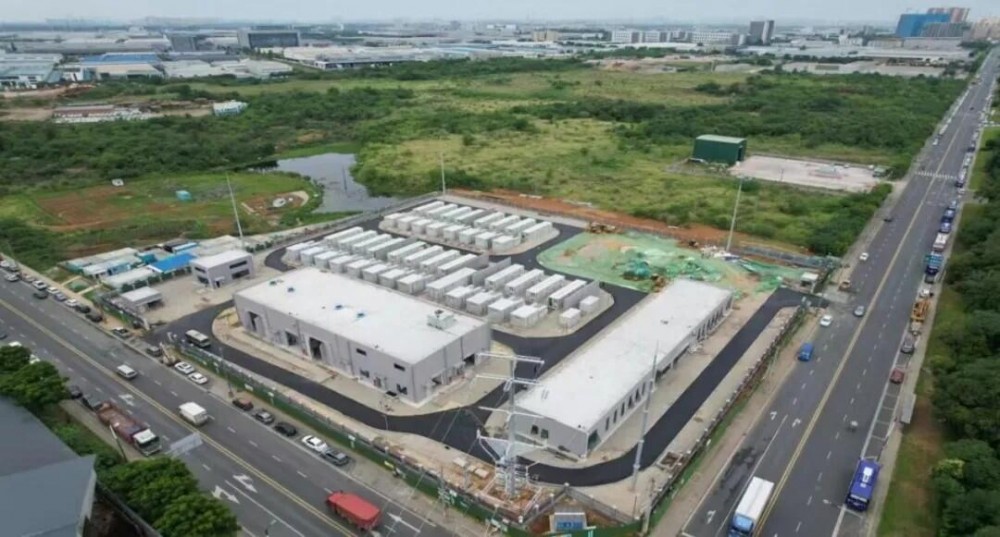 四川省电网侧首个组串式储能项目并网