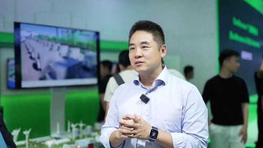 施耐德电气：当AI进入产业主场，核心技术+场景知识带来价值最大化