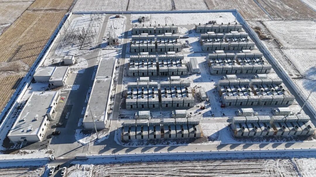 吉林省白城100MW/600MWh全钒液流共享储能电站示范项目一期成功并网