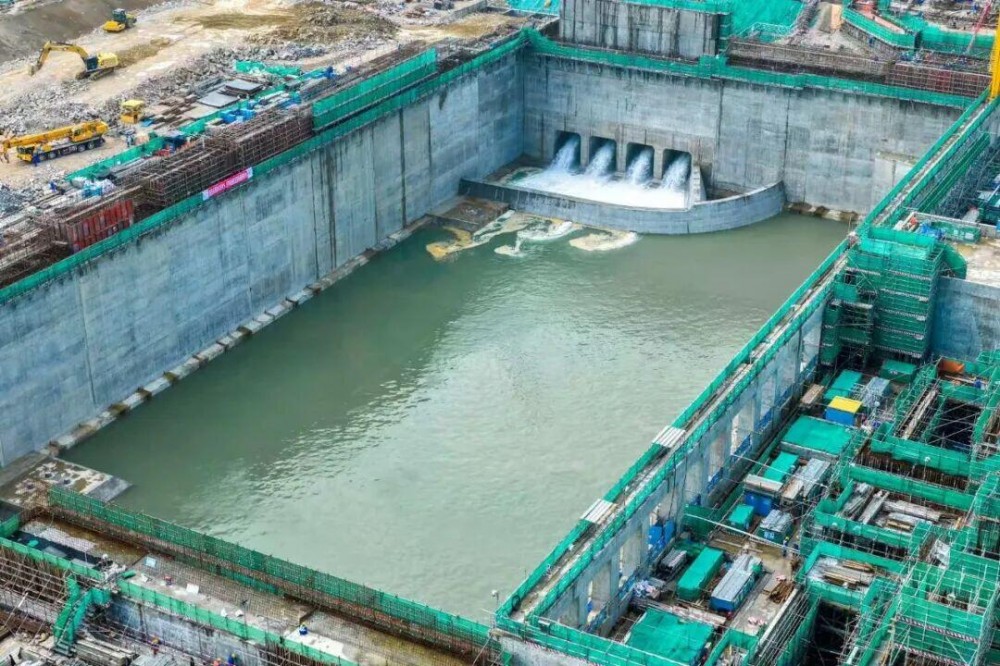 陆丰核电5、6号机组泵房前池顺利进水