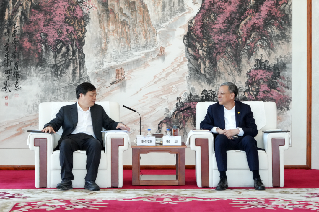 倪真与正泰集团董事长南存辉会谈，双方就深化新能源、零碳园区、算电协同等领域合作深入交流
