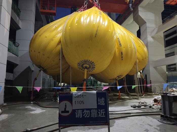 大唐扎拉水电站球阀室350吨桥机负荷试验完成