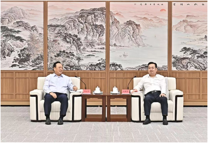 河北省委常委、雄安新区党工委书记张国华与中国石化集团董事长侯启军一行举行工作座谈