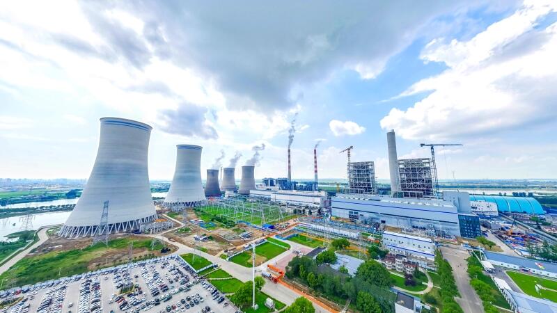安徽省淮南市洛河百万项目烟囱双钢内筒顺利到顶