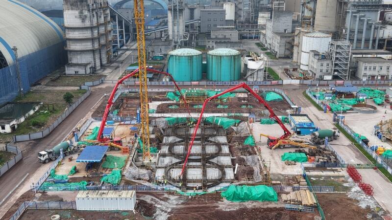 陕煤电力合川2×1000MW清洁煤电扩建项目灰库基础大体积混凝土浇筑完成