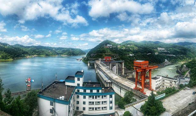 国网安康水电厂3号机组定子铁心磁化试验一次性顺利通过