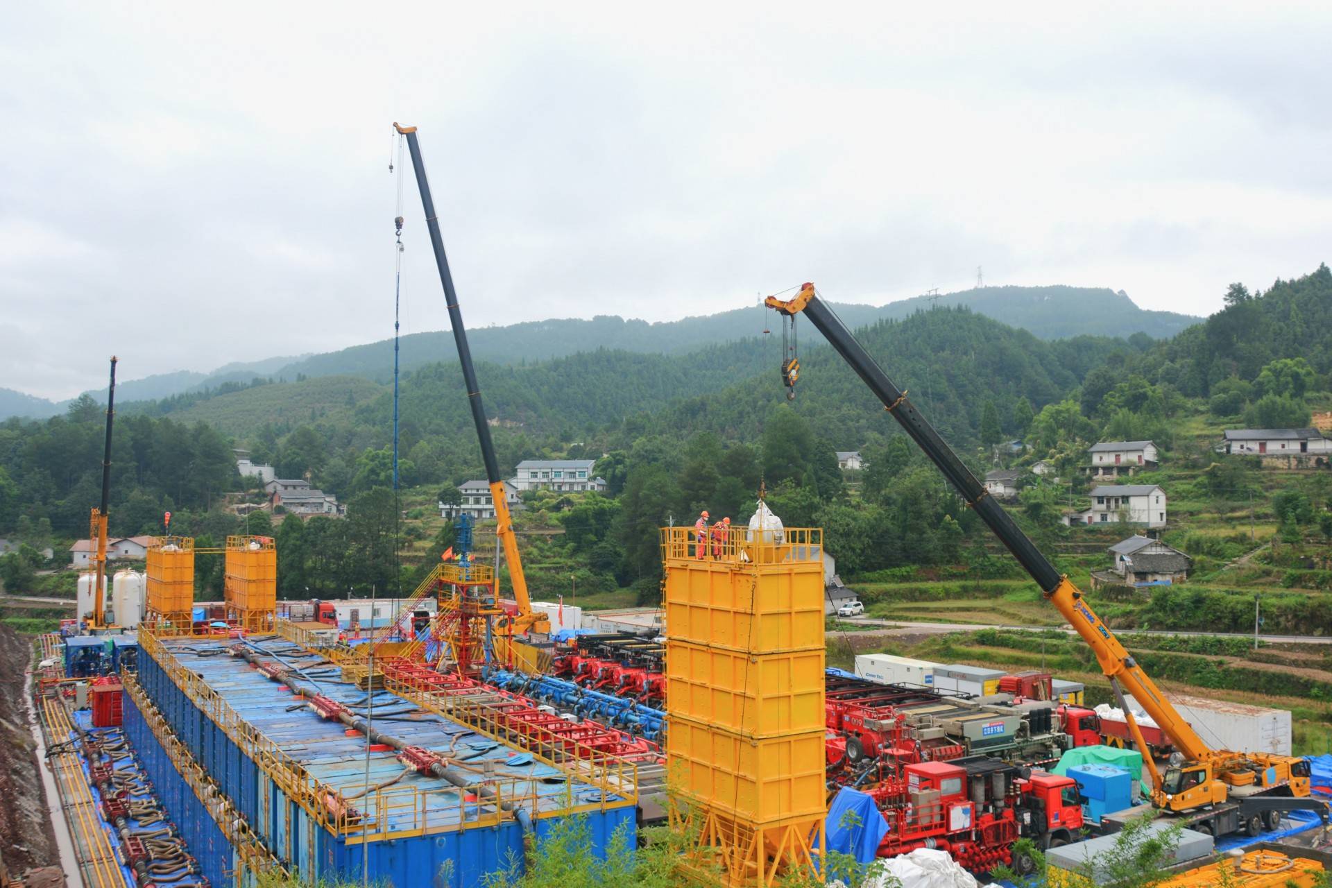 四川盆地盆缘发现新的页岩气规模富气带