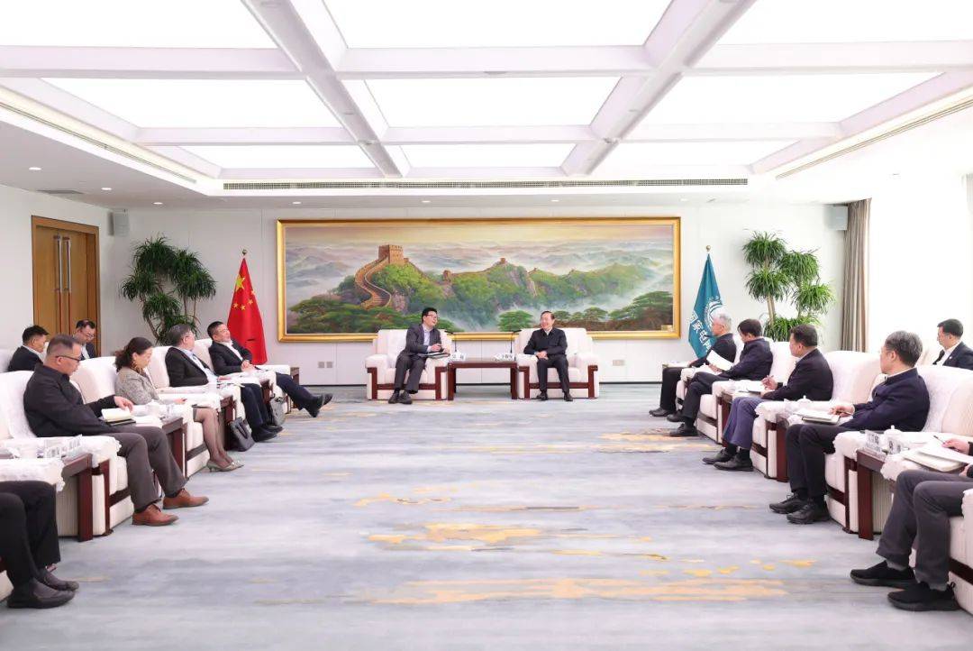 辛保安董事长与上海电气集团董事长吴磊会谈