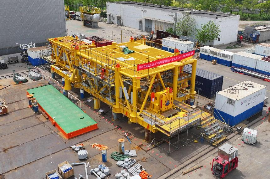 全球首套完工！“深海一号”二期将在水下1000米发球